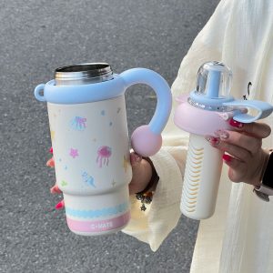 900ml Cute Kids Insulated Water Bottle with Straw & Handle, Cute Cartoon Design Leak-Proof Vacuum Flask Hot and Cold Thermos - 图片 6